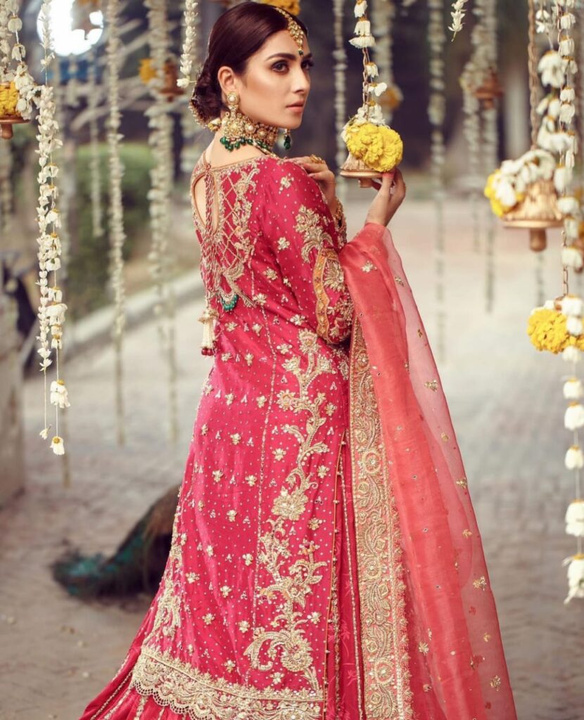 ayeza-khan-bridal-3