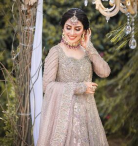 Ayeza Khan looks alluring in her latest photoshoot for Royli Salon - ET