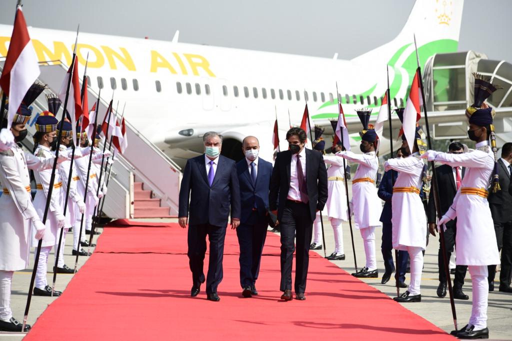 Tajik President Emomali Rahmon arrives in Pakistan - editor times