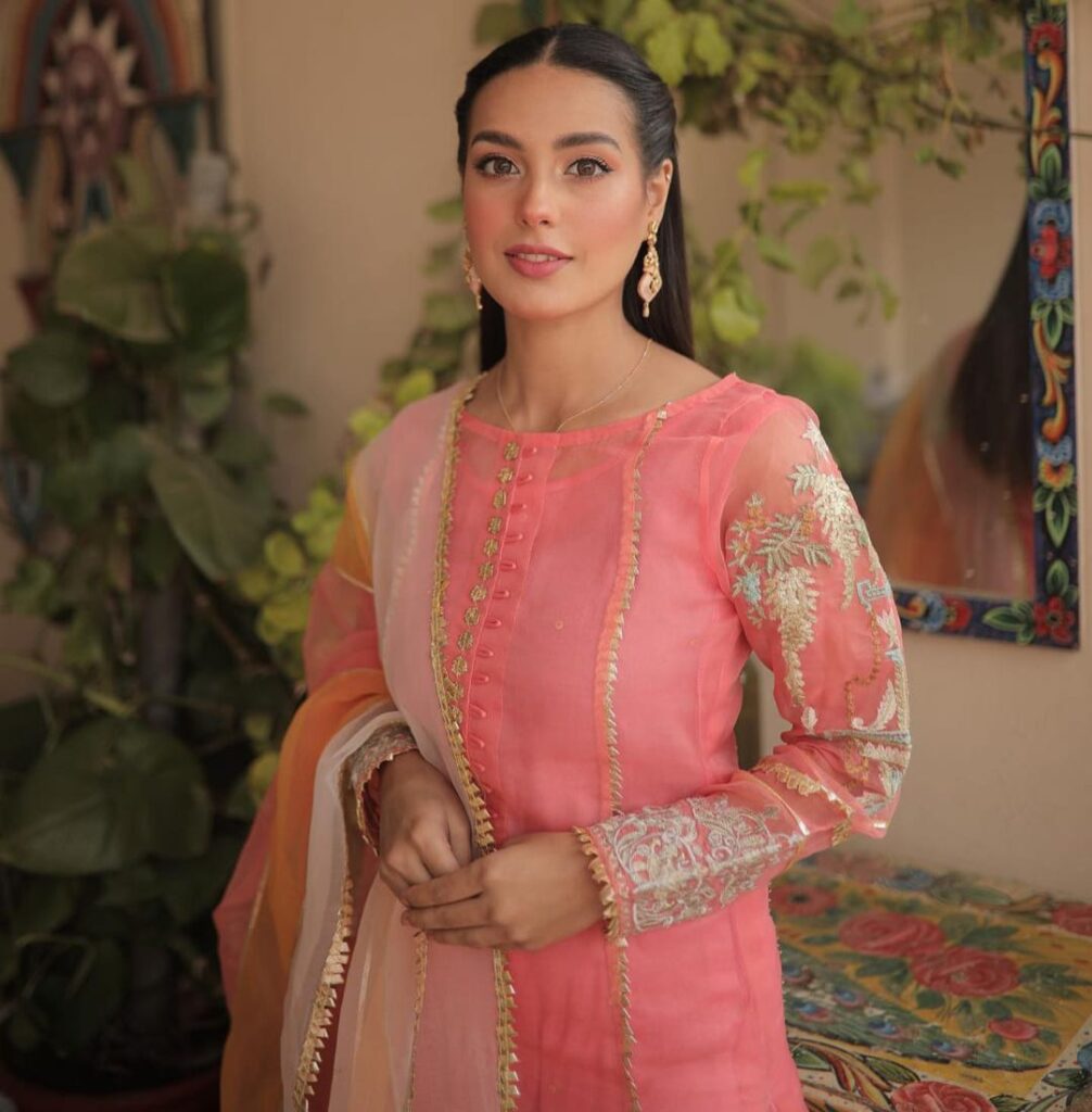 pakistani-actress-iqra-aziz