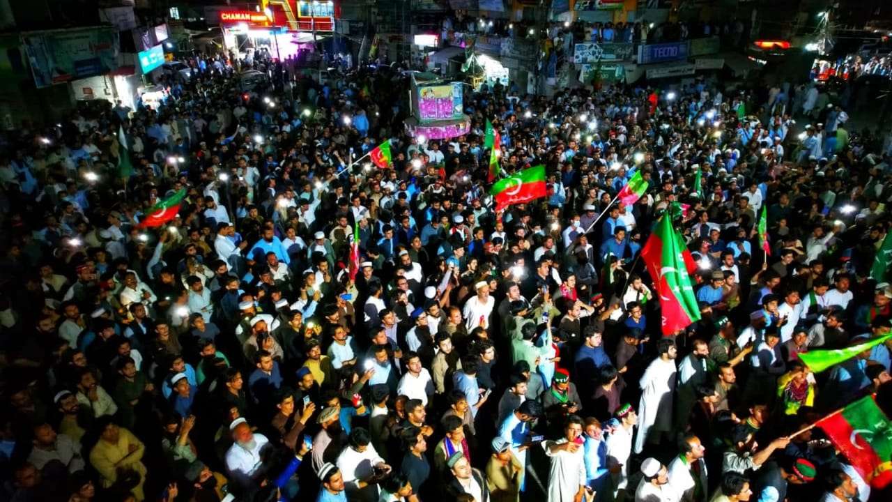 pti-supporters-street-protest