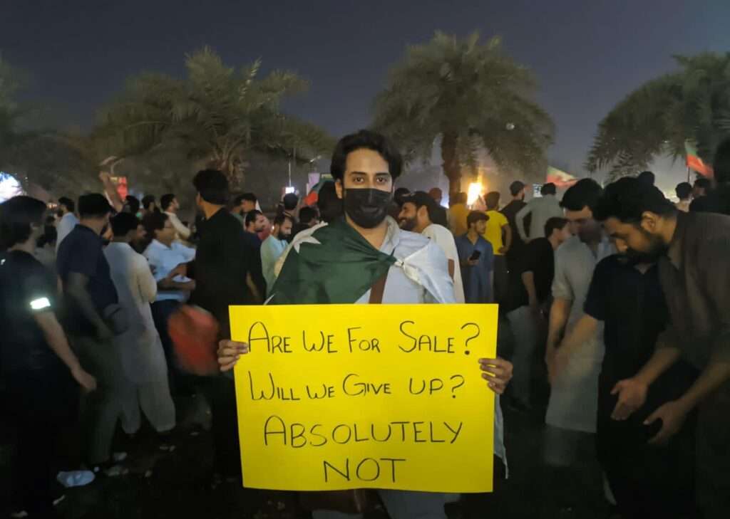 pti-supporters-street-protest