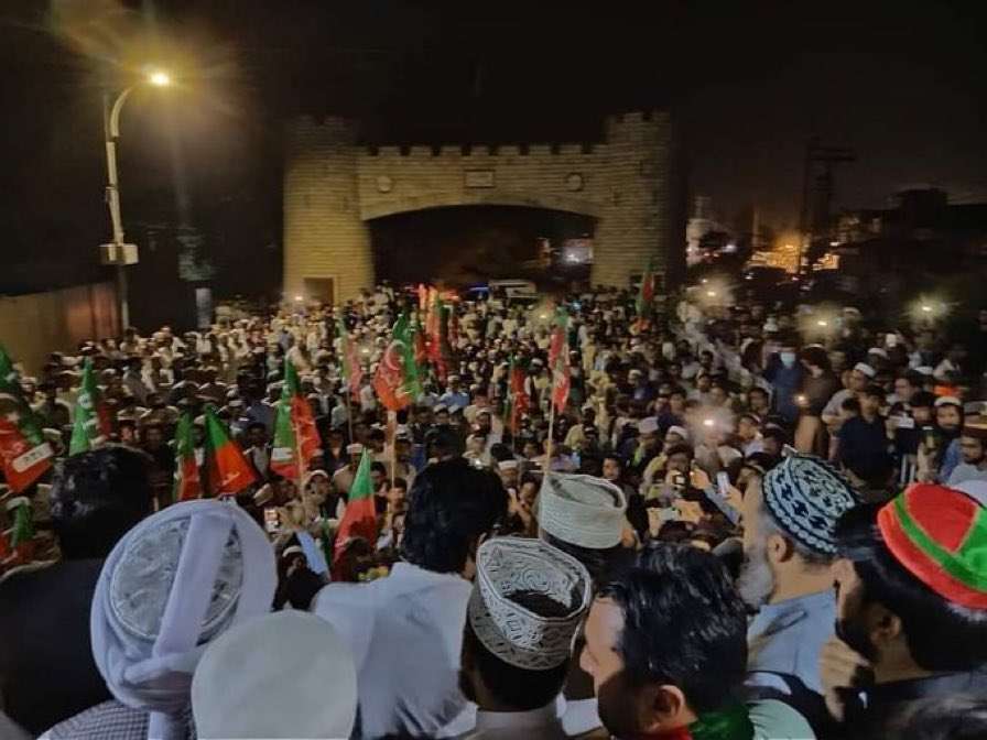 pti-supporters-street-protest