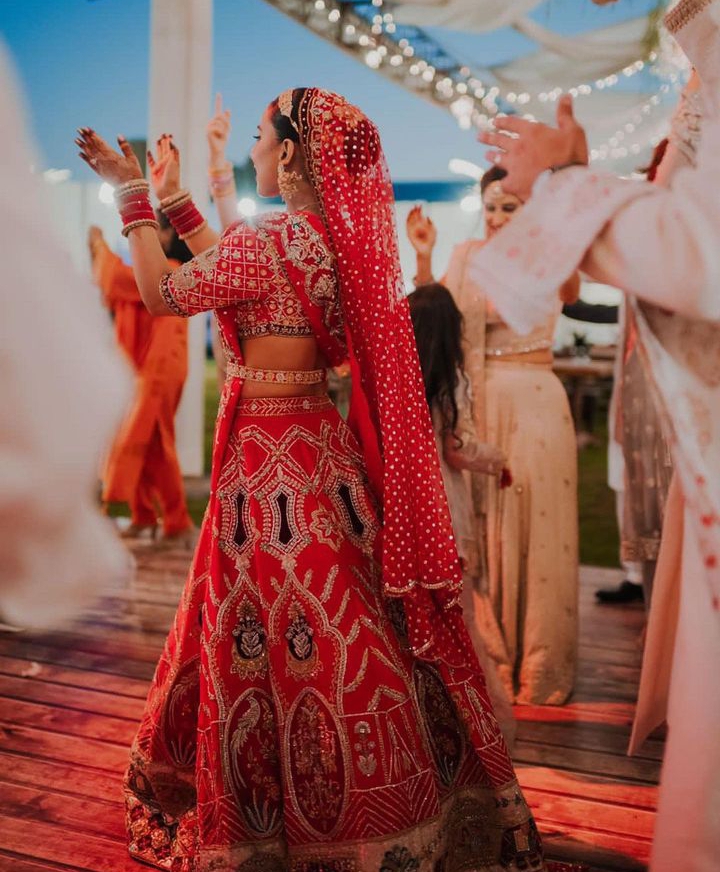 ushna-shah-wedding-dress