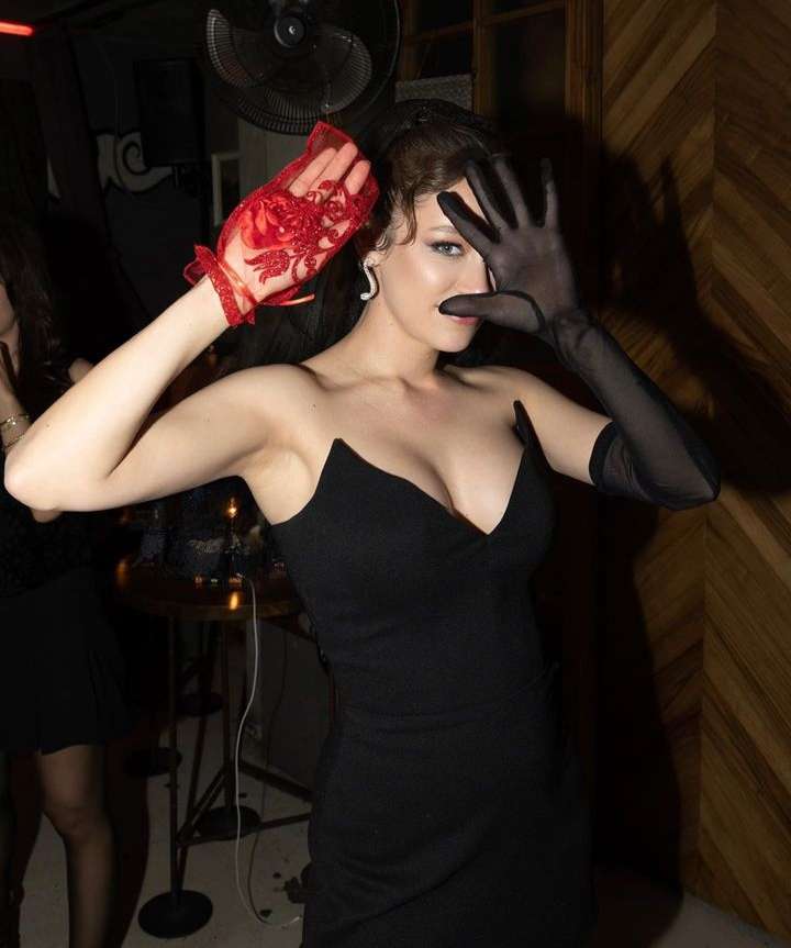 Buse Arslan Pictures