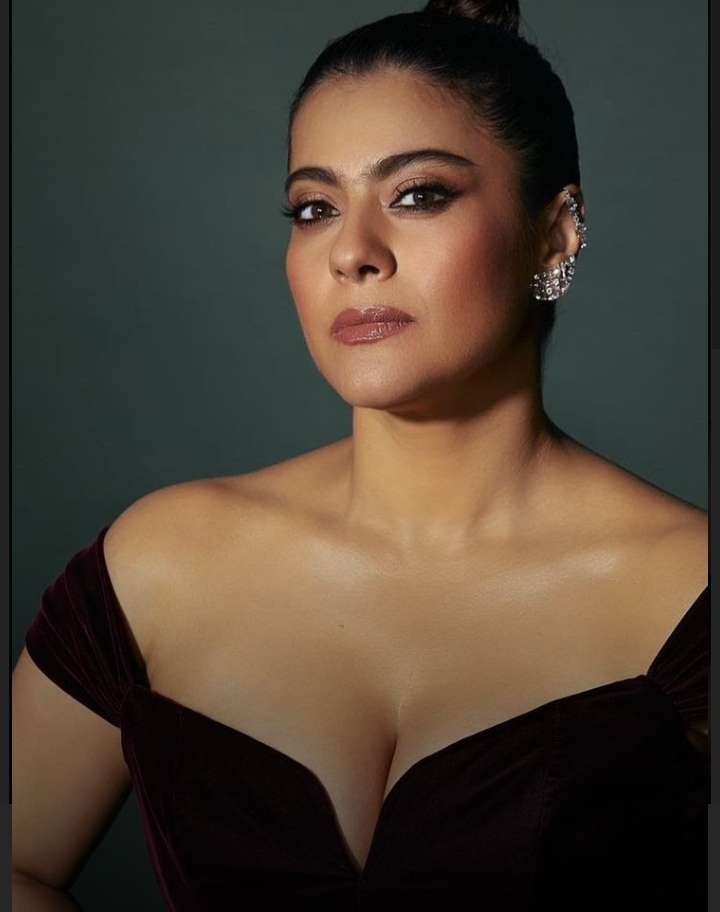 kajol boobs