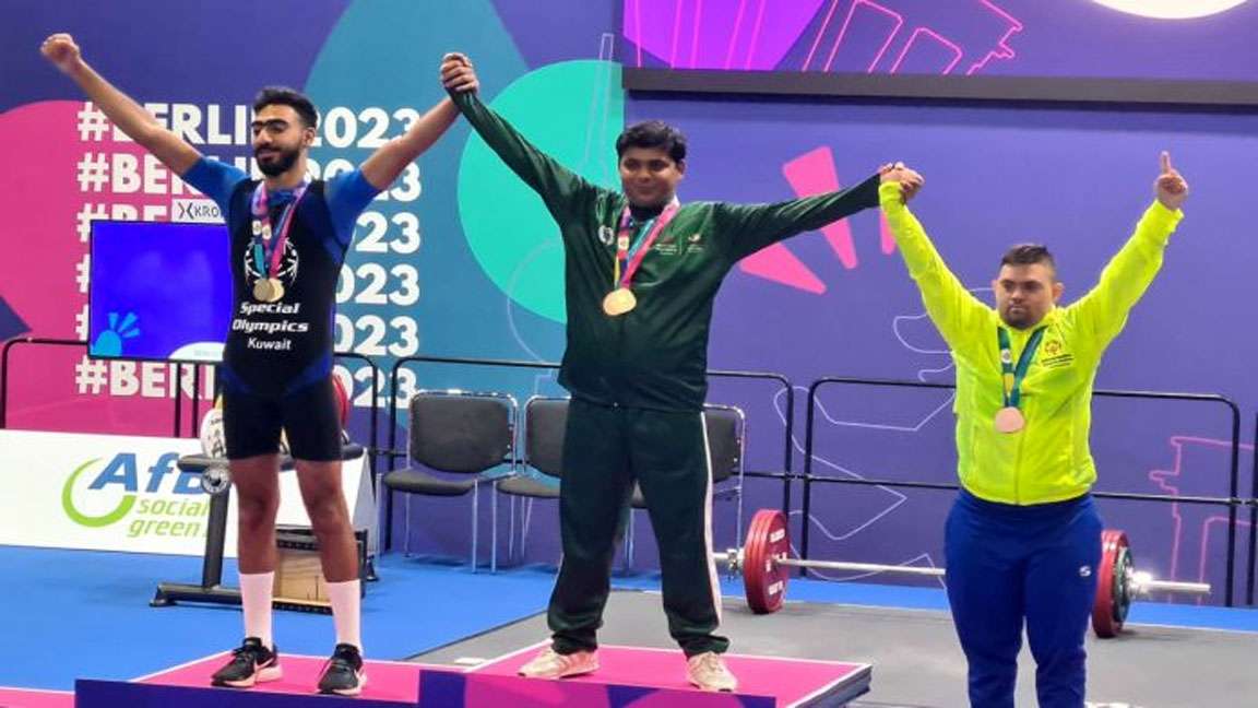 PM congratulates Saifullah Solangi for winning Gold Medals at Special Olympics