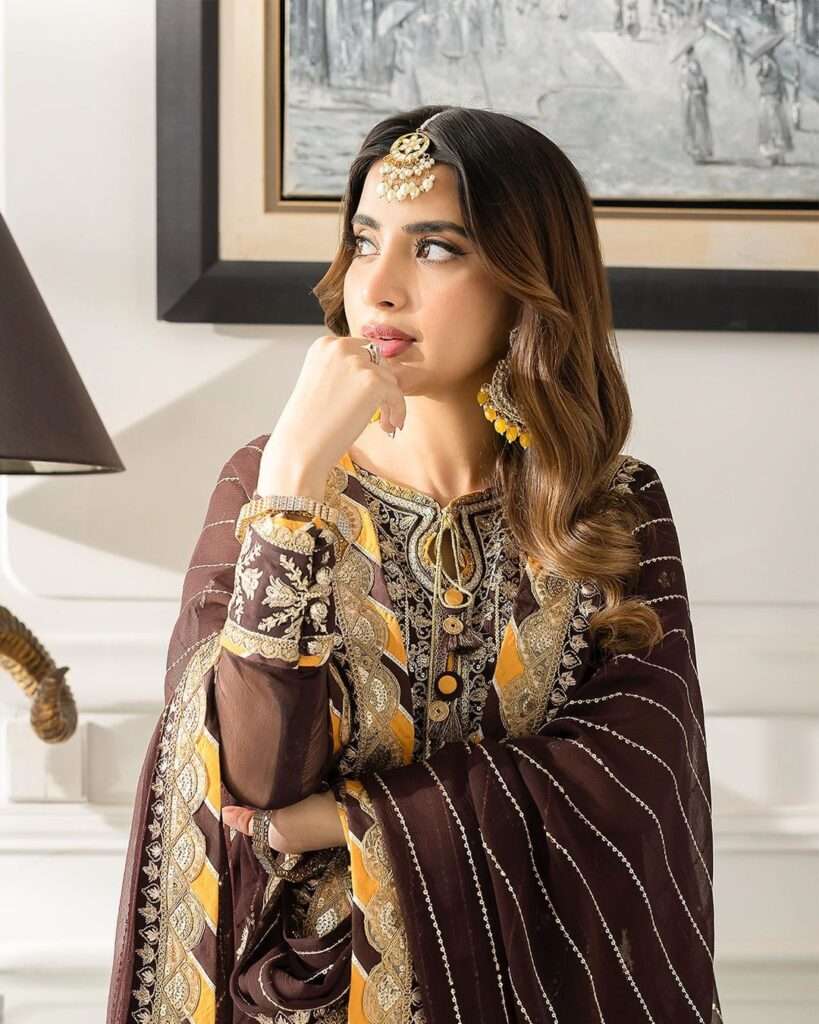 Saboor Aly Jhilmil Collection