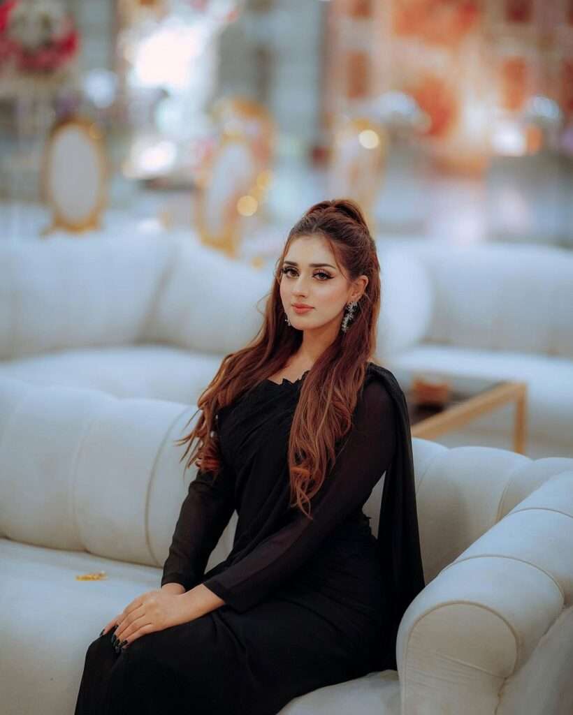 Jannat Mirza Saree