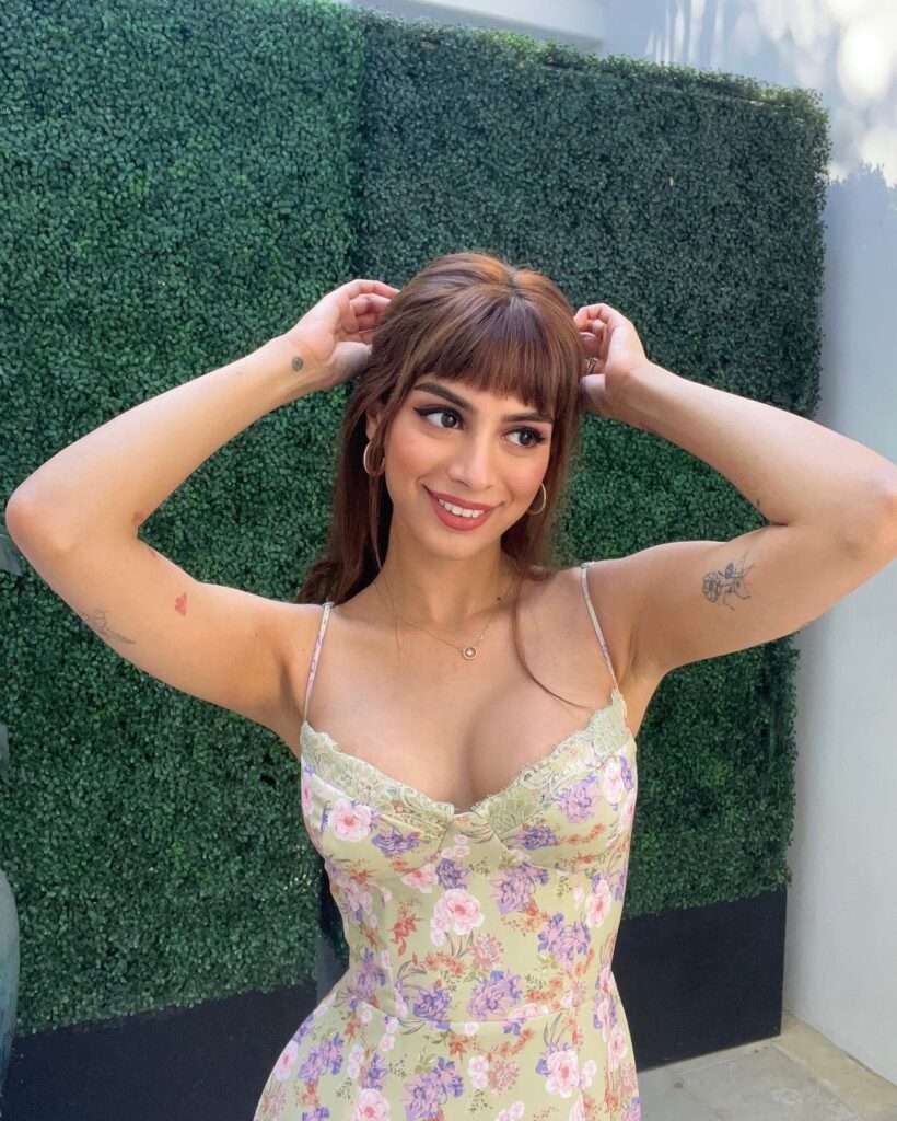 Khushi Kapoor Armpits