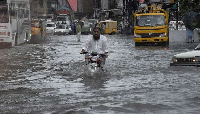 PDMA issues flood alert in various districts of Punjab
