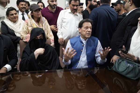 Bushra Bibi resists during arrest of Imran Khan: DIG Lahore Imran Kishor