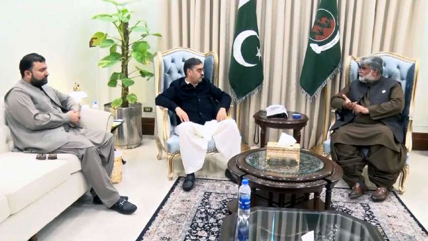 Sardar Ali Mardan Khan Domki apprises PM of law & order situation in Balochistan