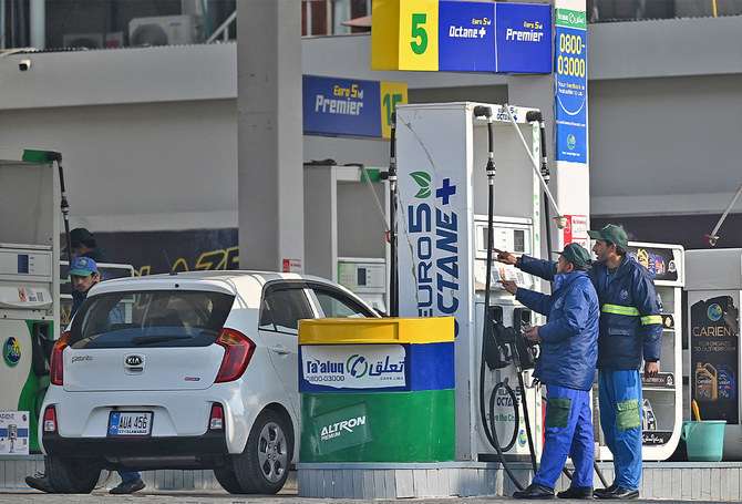 Petrol and diesel prices likely to drop by PKR 10/Liter in Pakistan