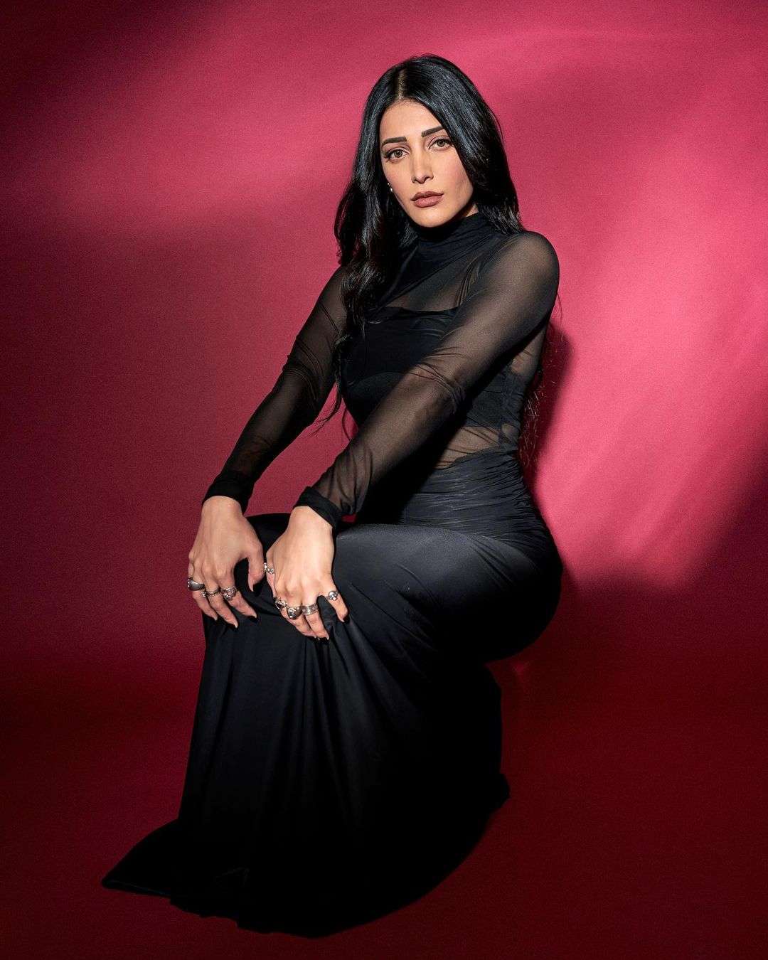 Shruti Haasan Hot